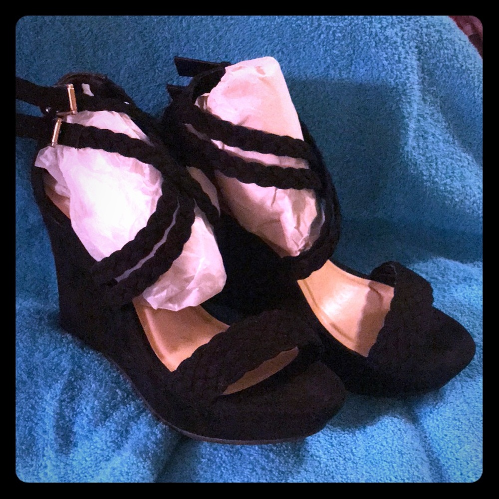 Charlotte Russe size 8 wedges
